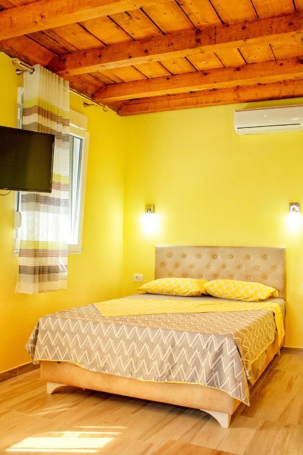 Apartments Stella Virpazar Extérieur photo